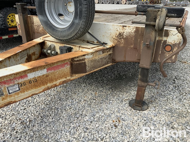 2002-felling-de-292-tri/a-flatbed-trailer-for-parts-image-10