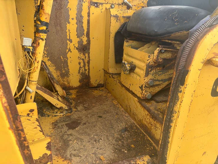 caterpillar-613-image-23