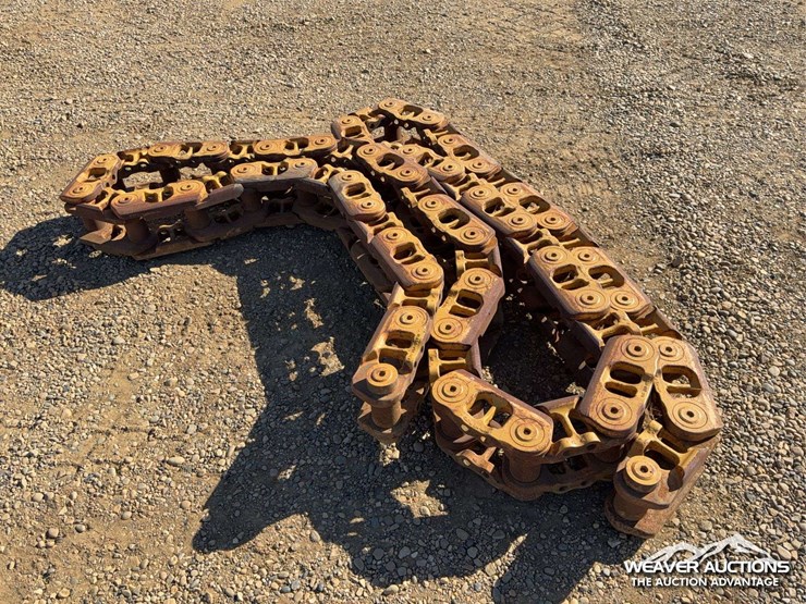 d8-ripper-shanks-&-track-rails-image-4