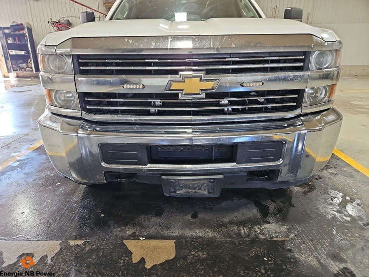 2015-chevrolet-silverado-2500hd-image-39