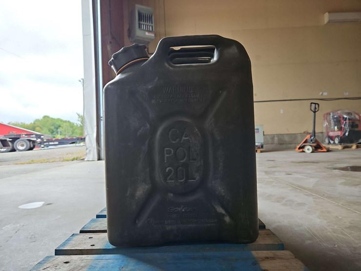 4-20l-diesel-fuel-cans-image-4