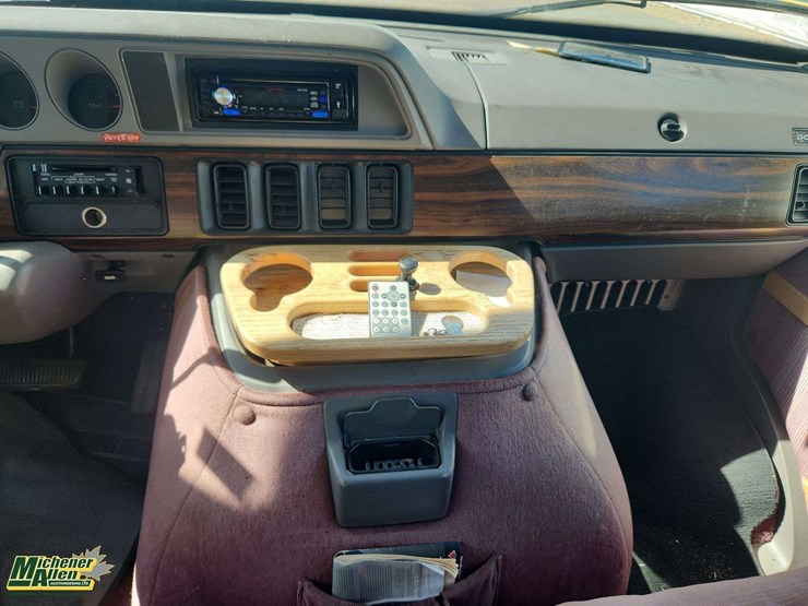 1995-dodge-ram-van-image-16