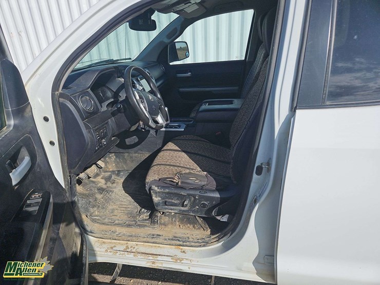 2019-toyota-tundra-image-14