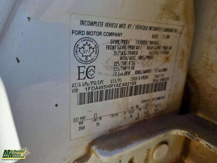 2010-ford-f550-image-26
