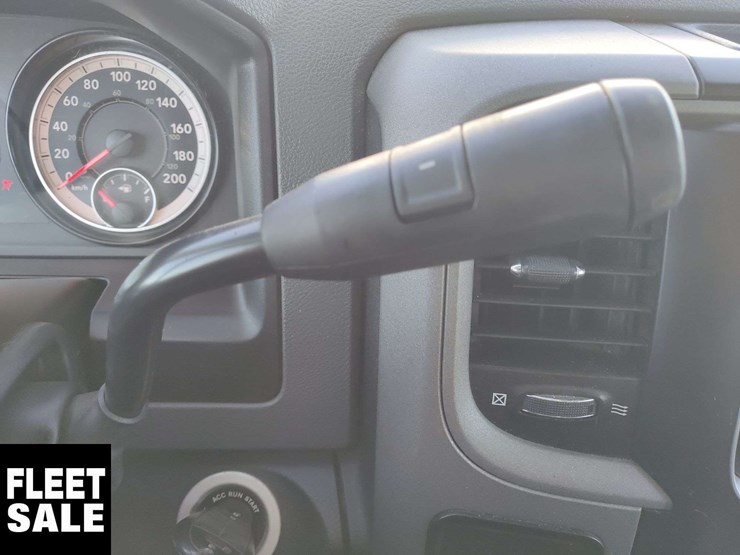 2017-dodge-1500-image-17