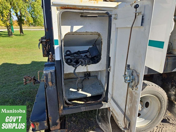 2017-ford-f550-image-33