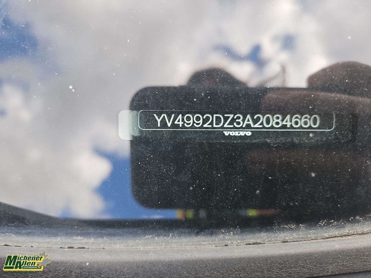 2010-volvo-xc60-image-32