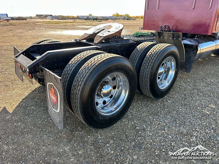 2011-kenworth-t800-image-59