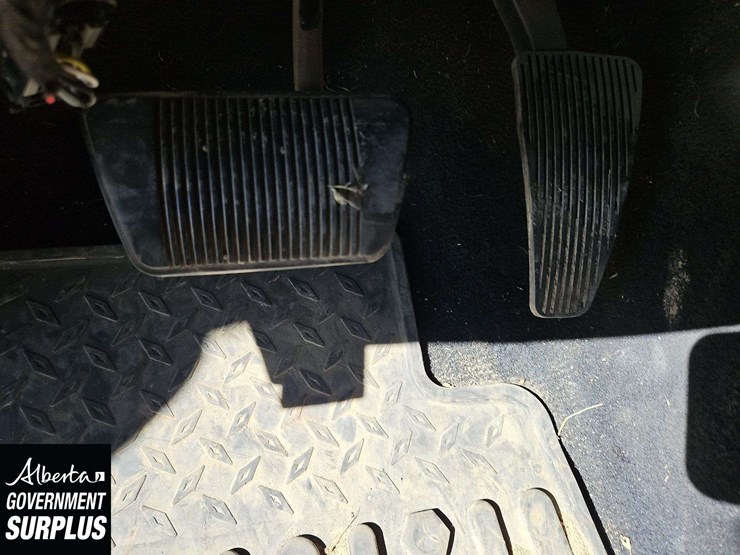 2014-dodge-1500-image-23