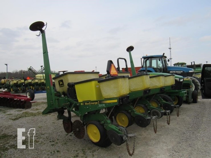 john-deere-7200-image-6
