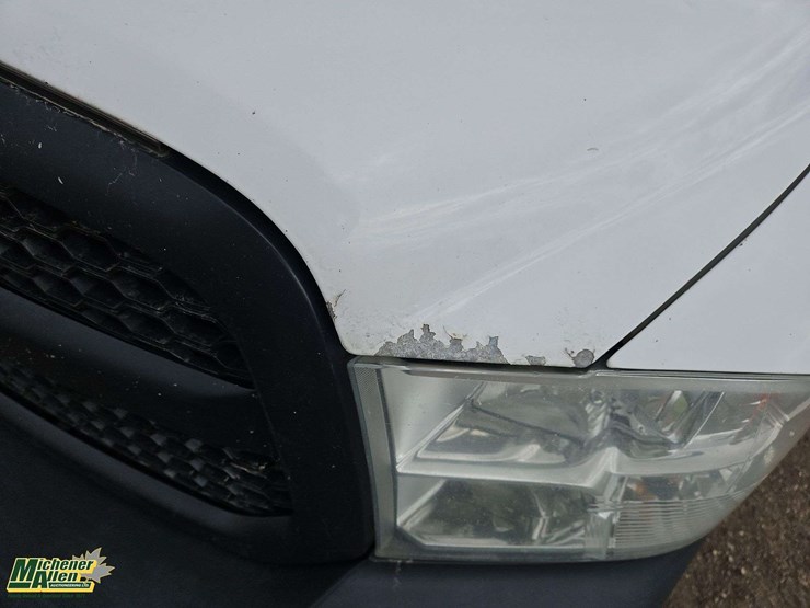 2014-dodge-1500-image-38