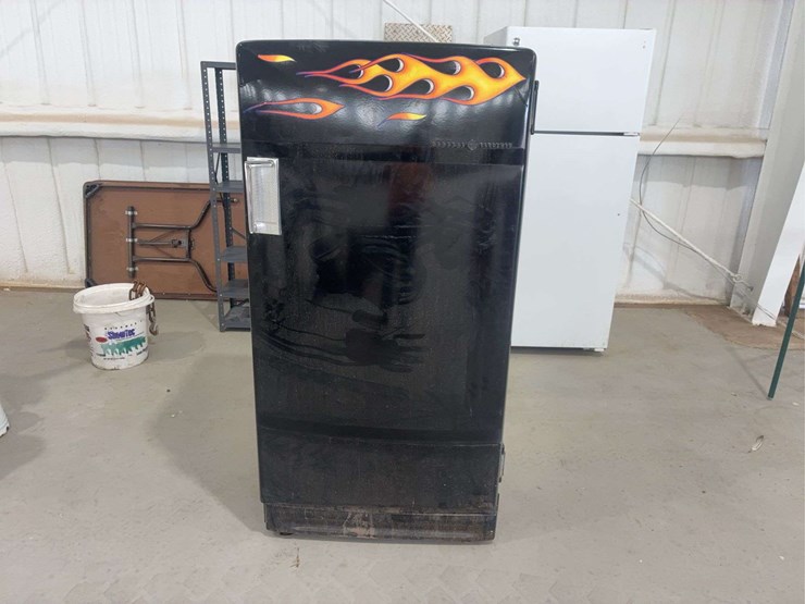 ge-vintage-fridge-image-1