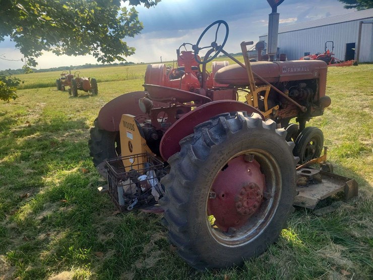 farmall-b-with-woods-belly-mower-image-7