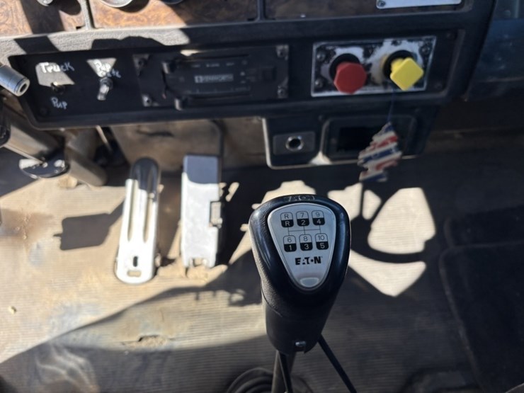 1993-kenworth-t600-image-40