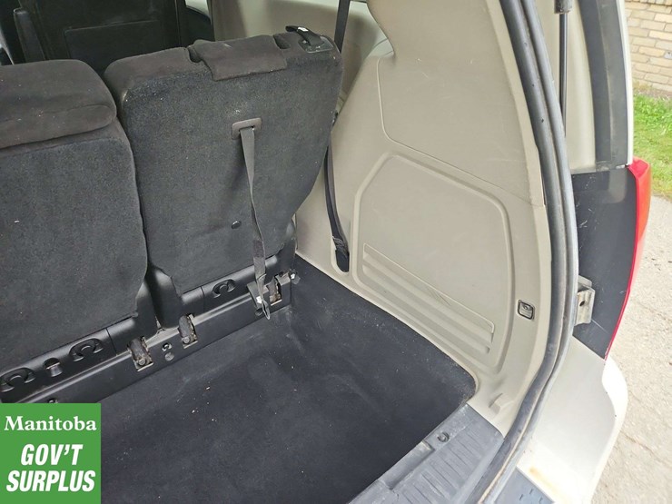 2012-dodge-grand-caravan-sxt-image-34