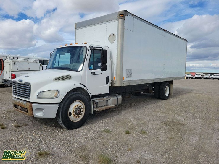 2006-freightliner-m2-106-image-1