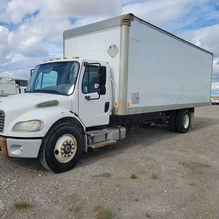 2006 FREIGHTLINER M2 106