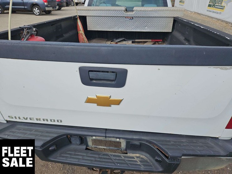 2014-chevrolet-silverado-2500hd-image-34