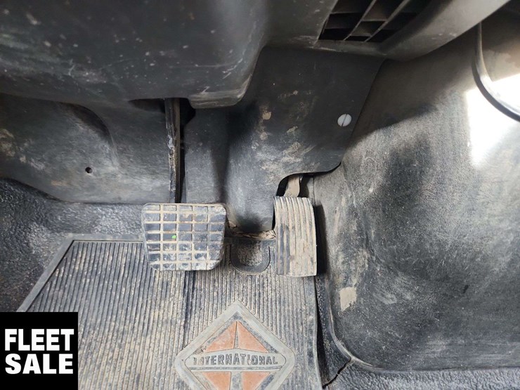 2013-international-durastar-4400-image-24