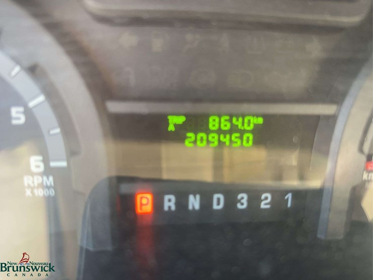 2014-ford-e450-image-30