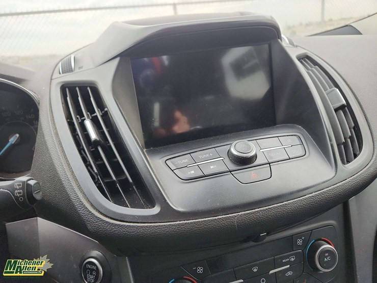 2019-ford-escape-se-image-17