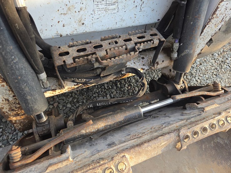 bobcat-s570-image-13