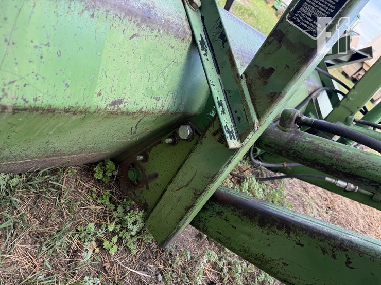 john-deere-148-image-10