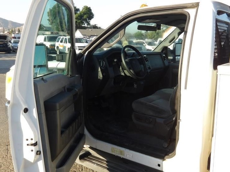 2011-ford-f350-image-16
