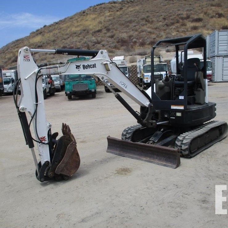 2016 BOBCAT E35