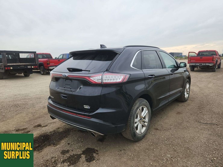 2016-ford-edge-sel-image-4