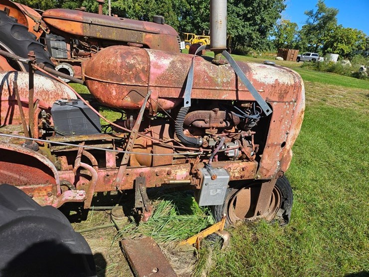 #2529-•-bf-avery-model-a-tractor-image-12