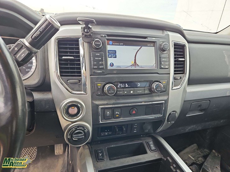 2016-nissan-titan-image-20