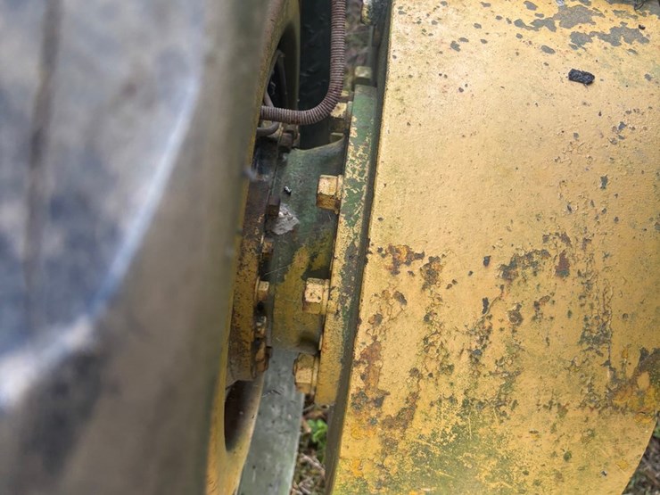 caterpillar-12-image-47