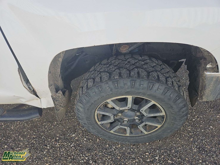 2019-toyota-tundra-image-12
