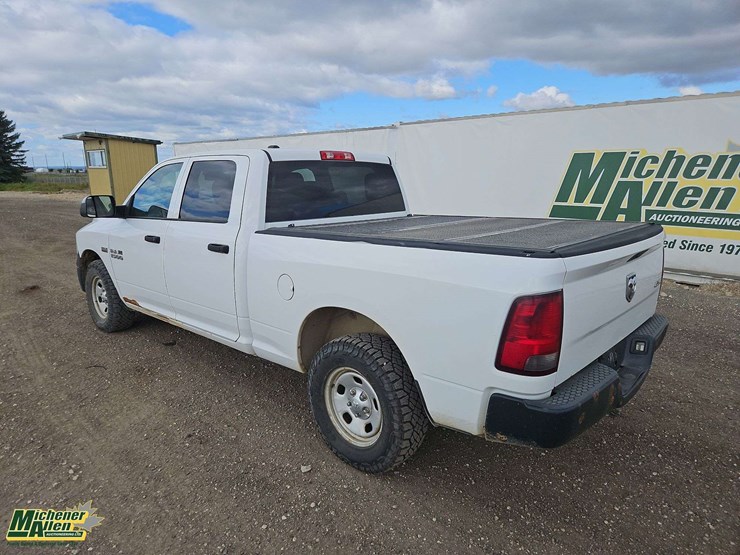 2014-dodge-1500-image-3