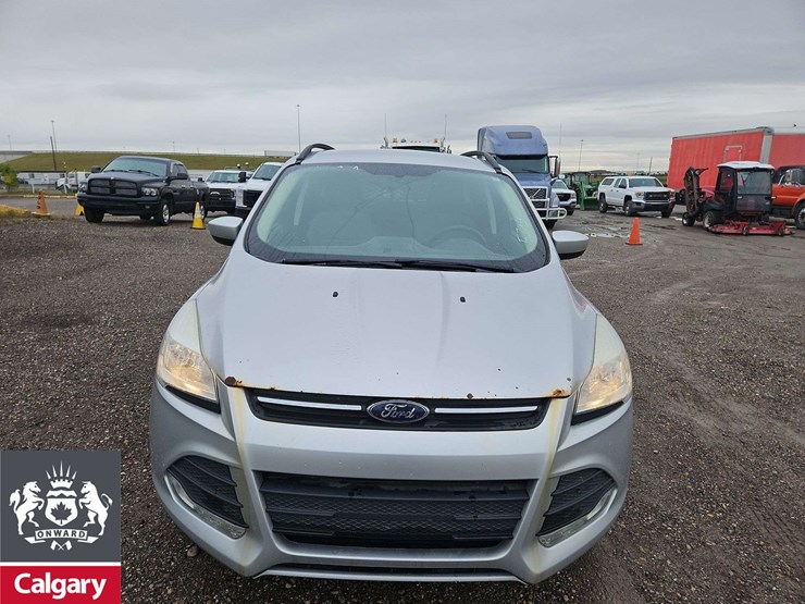 2015-ford-escape-se-image-8