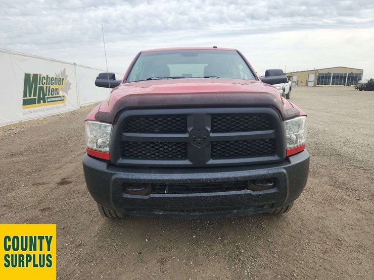 2015-dodge-2500-image-8