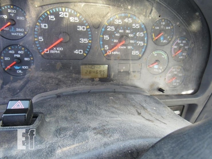 2005-international-durastar-4300-image-13