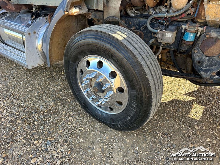 peterbilt-378-image-45