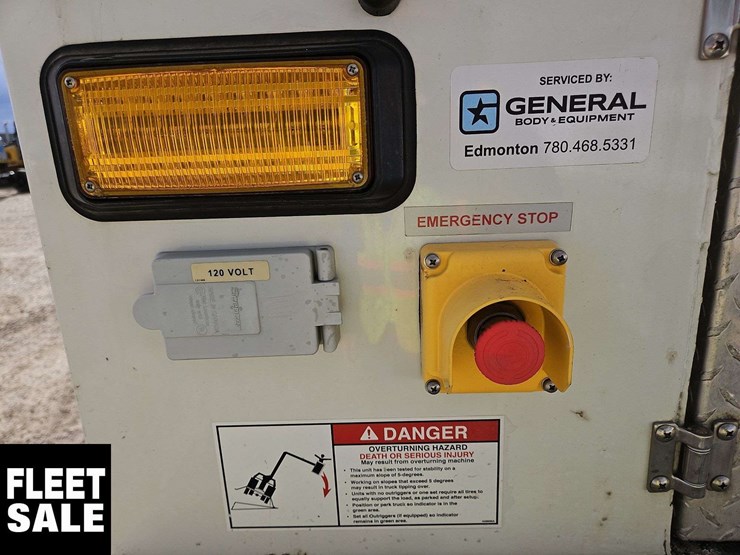 2015-international-durastar-4400-image-30