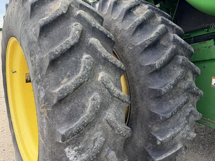 2009-john-deere-9770-sts-image-13