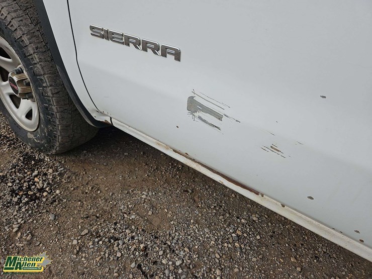 2017-gmc-sierra-1500-image-27