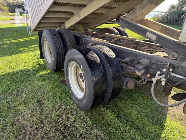 2000-ford-f750-sd-image-56