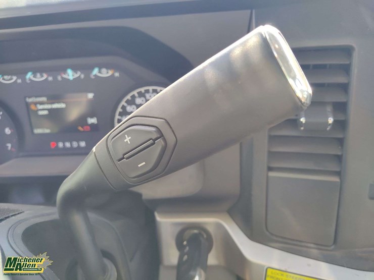 2023-ford-f250-image-21