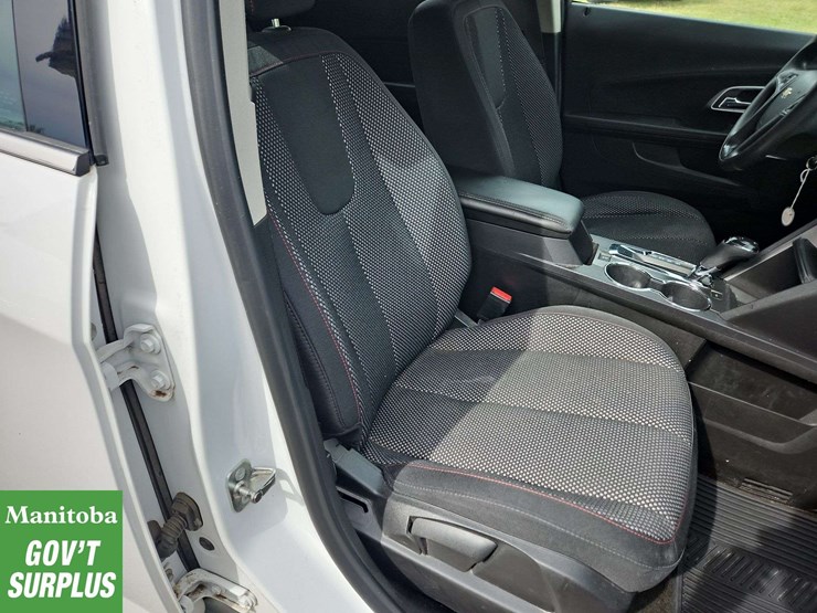 2016-chevrolet-equinox-image-27