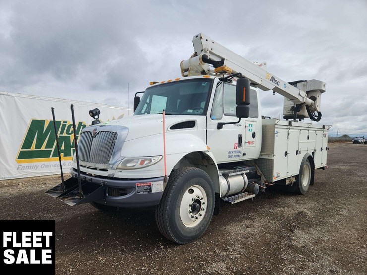 2013-international-durastar-4400-image-1