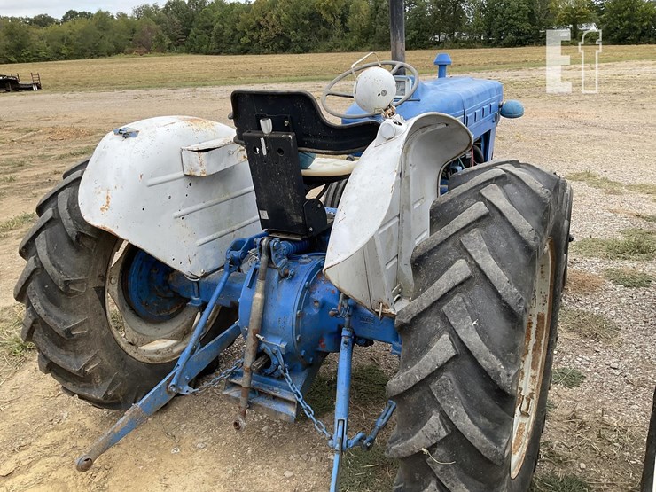 ford-3000-image-3