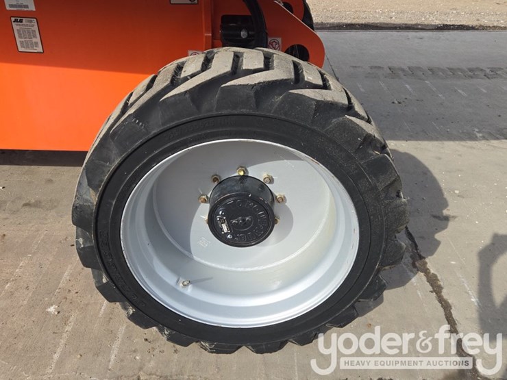 2022-jlg-660sj-image-10