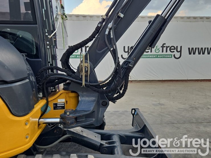 2020-deere-60g-image-31
