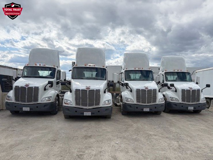 2018-peterbilt-579-image-1